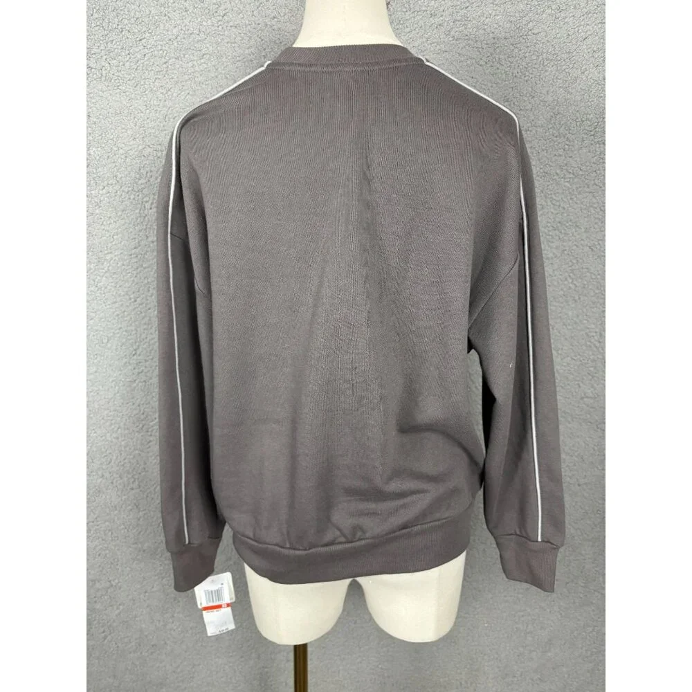 Rebellious One Women's Juniors' Star Applique Crewneck Sweatshirt Gray XS NWT's - Picture 5 of 8
